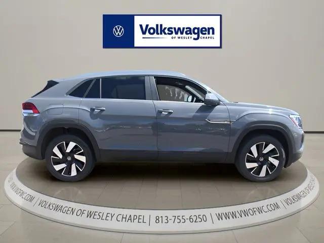 2026 Volkswagen Atlas Cross Sport SE with Technology
