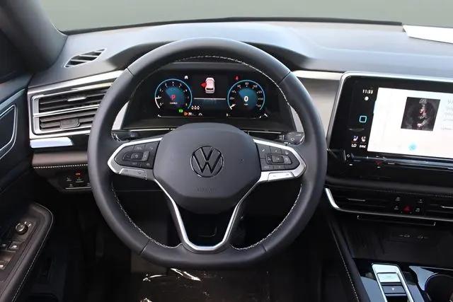 2026 Volkswagen Atlas Cross Sport SE with Technology