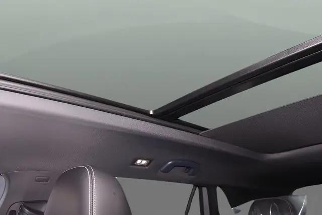 2026 Volkswagen Atlas Cross Sport SE with Technology