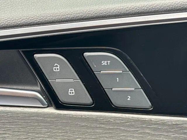 2024 Audi A4 Premium Plus 45 TFSI S line quattro S tronic