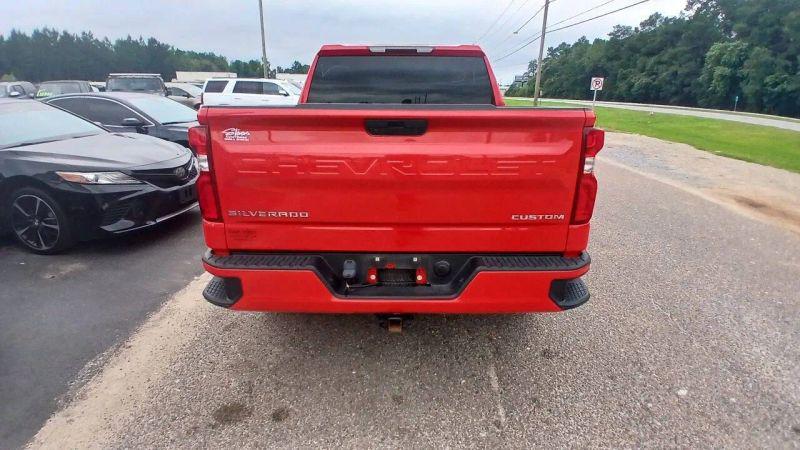 2021 Chevrolet Silverado 1500 2WD Crew Cab Short Bed Custom
