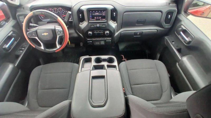 2021 Chevrolet Silverado 1500 2WD Crew Cab Short Bed Custom