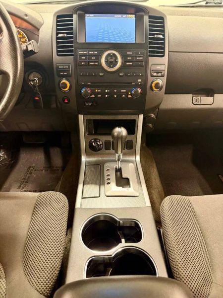 2012 Nissan Pathfinder SV
