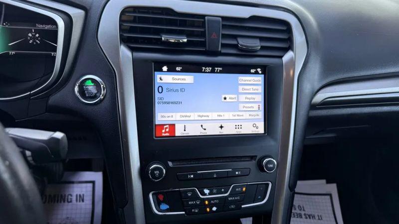 2017 Ford Fusion SE
