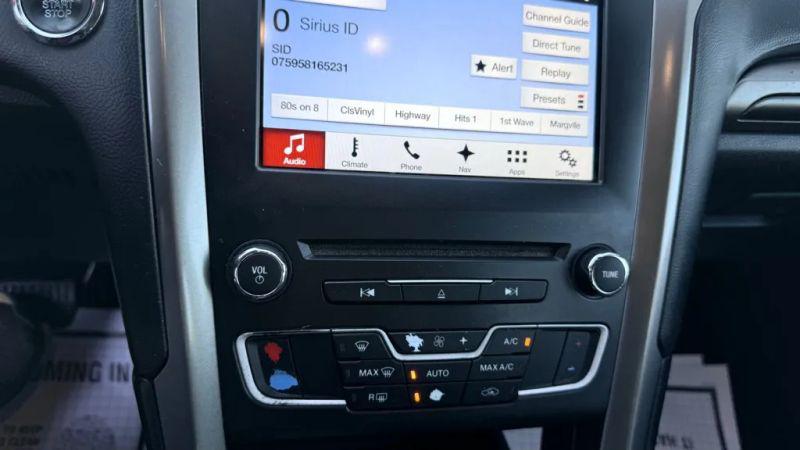 2017 Ford Fusion SE