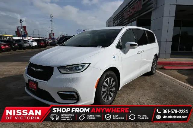 2022 Chrysler Pacifica Hybrid Touring L for sale in Victoria, TX