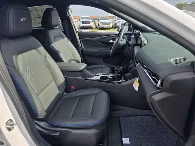 2026 Buick NV Sport Touring FWD