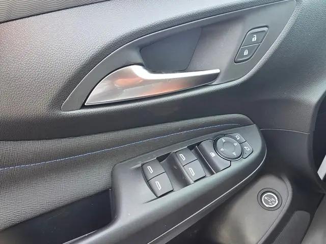 2026 Buick NV Sport Touring FWD