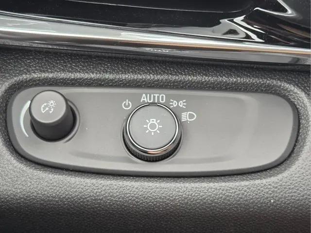 2026 Buick NV Sport Touring FWD