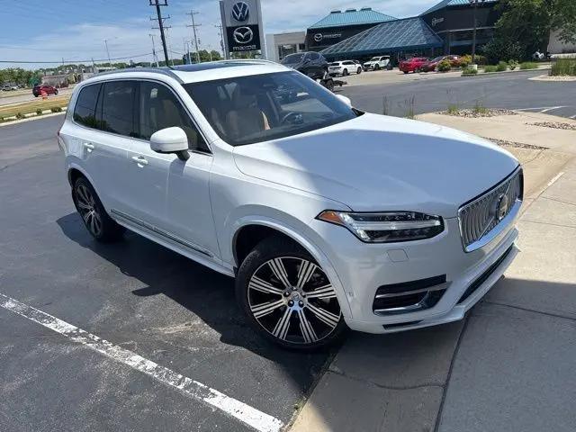 2025 Volvo XC90 Plug-In Hybrid T8 Ultra 7-Seater