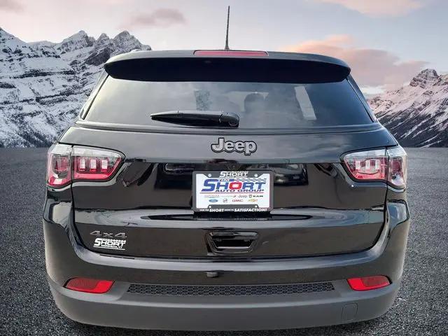 2026 Jeep Compass Latitude Altitude