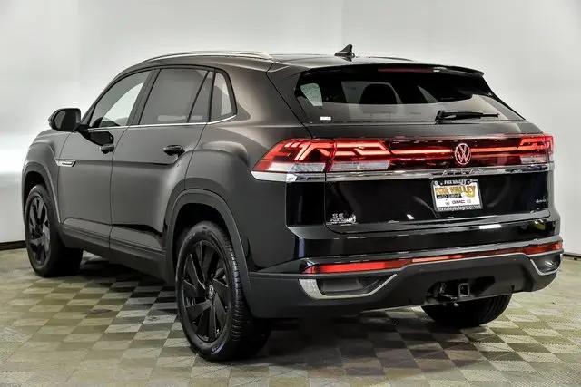 2026 Volkswagen Atlas Cross Sport SE with Technology