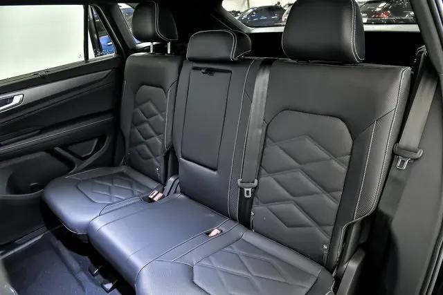 2026 Volkswagen Atlas Cross Sport SE with Technology
