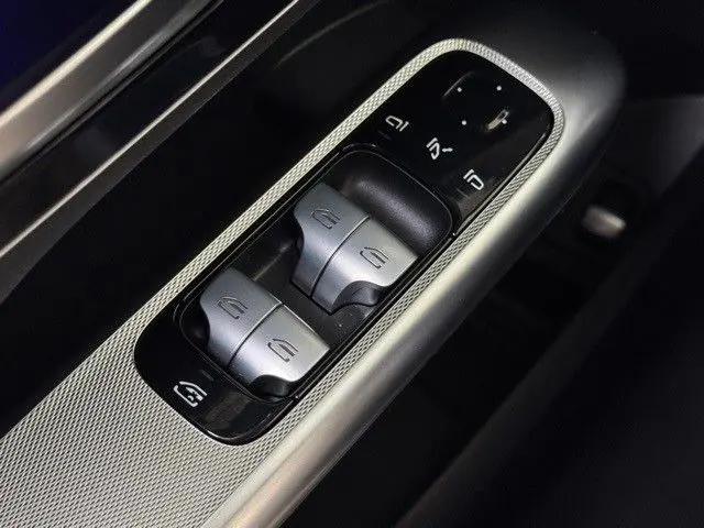 2025 Mercedes-Benz GLC 350e 4MATIC