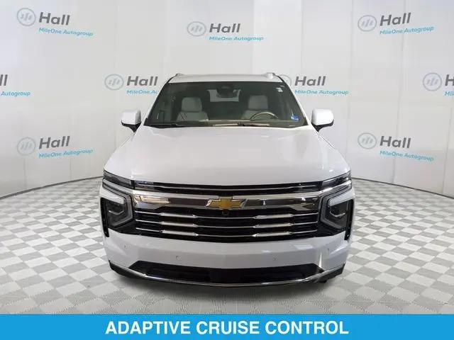 2025 Chevrolet Suburban 4WD LT
