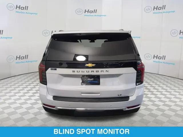 2025 Chevrolet Suburban 4WD LT