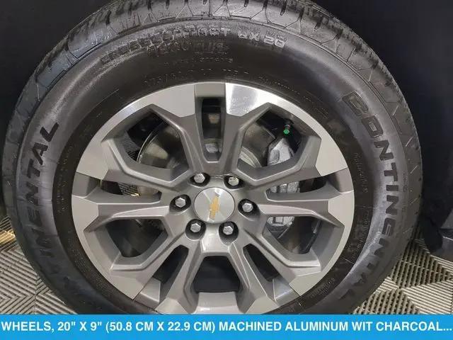 2025 Chevrolet Suburban 4WD LT