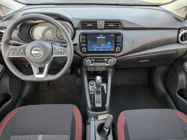 2025 Nissan Versa 1.6 SR