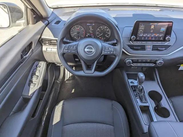 2025 Nissan Altima S FWD