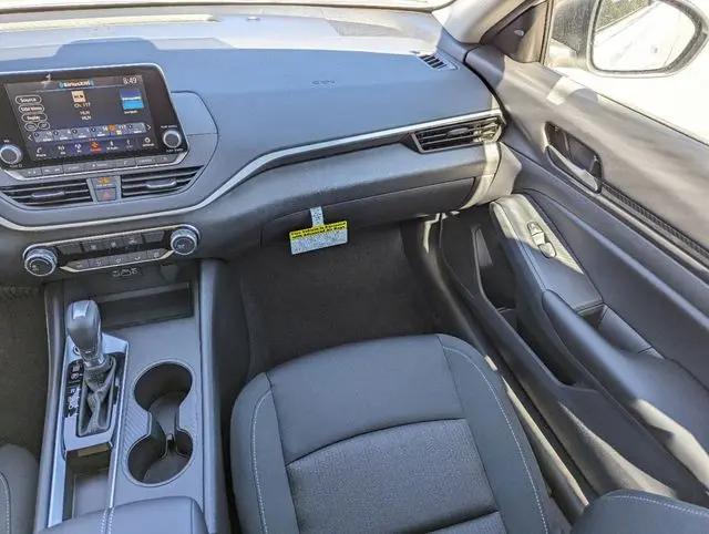 2025 Nissan Altima S FWD