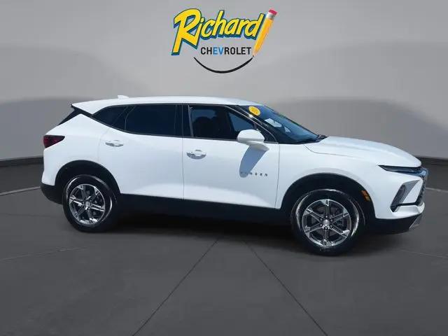 2025 Chevrolet Blazer AWD 2LT