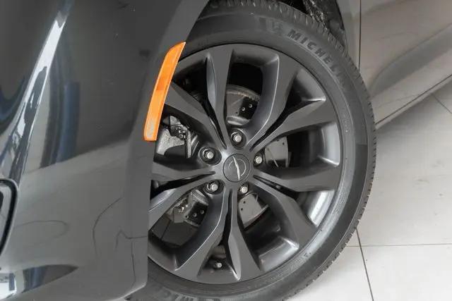 2020 Chrysler Pacifica Touring