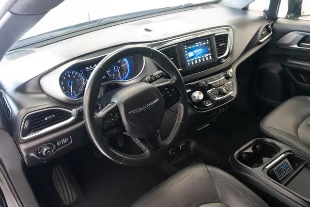 2020 Chrysler Pacifica Touring