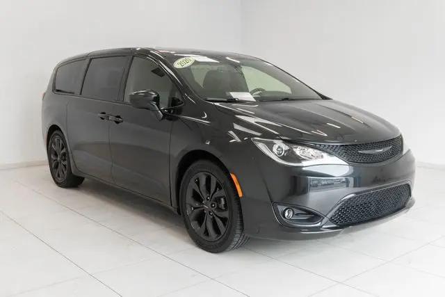 2020 Chrysler Pacifica Touring