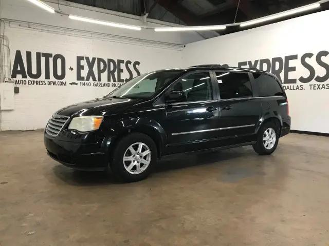 2009 Chrysler Town & Country Touring