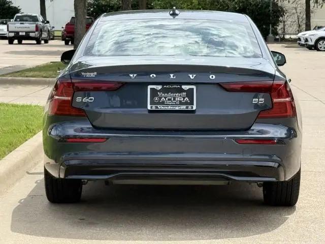 2024 Volvo S60 B5 Plus Dark Theme