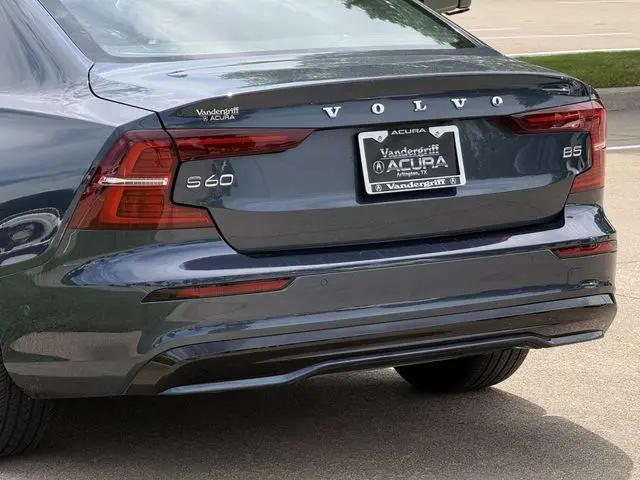 2024 Volvo S60 B5 Plus Dark Theme