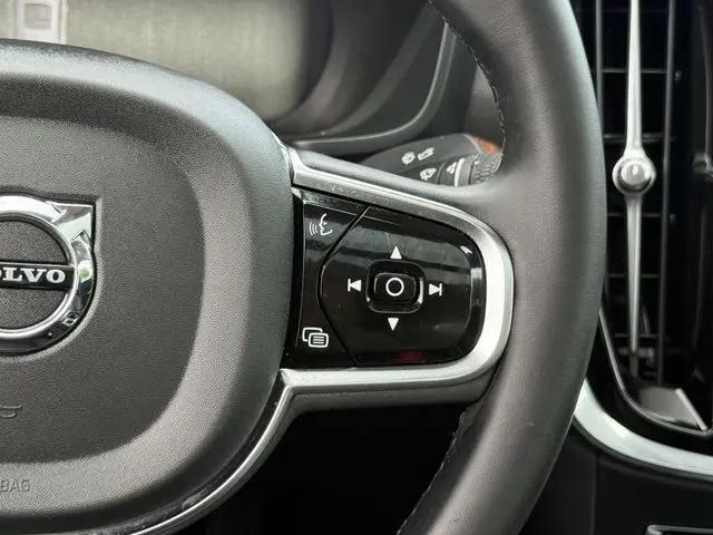 2024 Volvo S60 B5 Plus Dark Theme