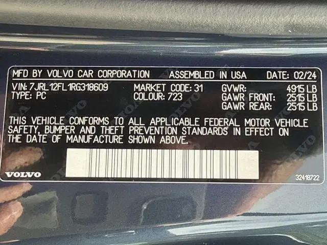 2024 Volvo S60 B5 Plus Dark Theme