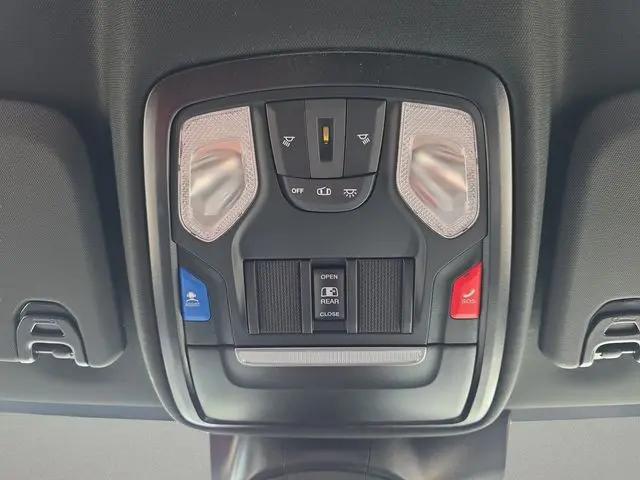 2026 Ram 2500 Tradesman Crew Cab 4x2 8 Box