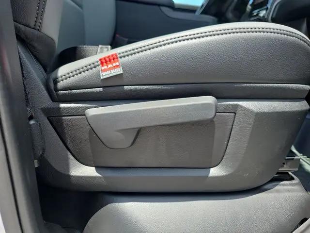 2026 Ram 2500 Tradesman Crew Cab 4x2 8 Box