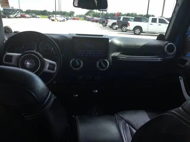 2014 Jeep Wrangler Unlimited Polar Edition