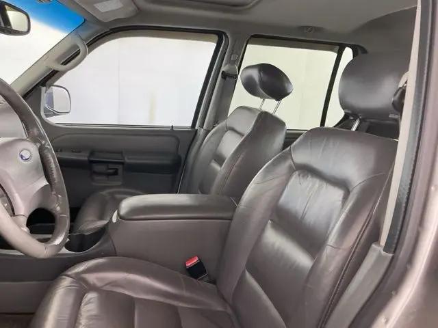 2004 Ford Explorer Sport Trac XLT