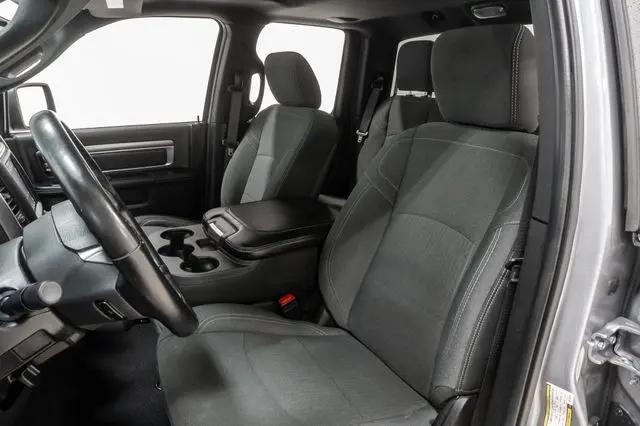 2024 Ram 1500 Classic Warlock Quad Cab 4x4 6'4" Box