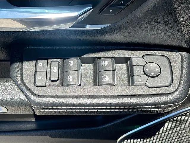 2025 Ram 1500 Laramie Crew Cab 4x4 57 Box