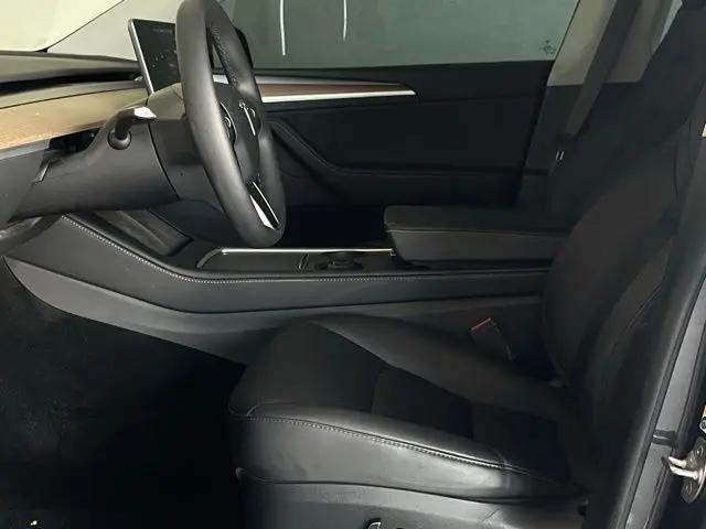2024 Tesla Model Y Long Range Dual Motor All-Wheel Drive