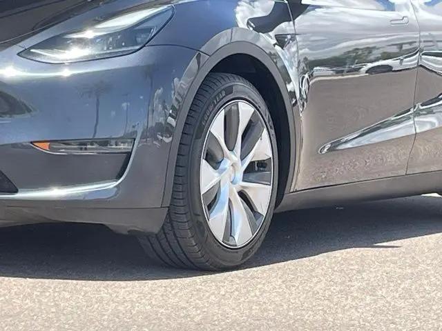 2024 Tesla Model Y Long Range Dual Motor All-Wheel Drive