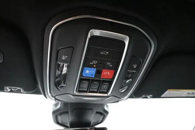 2026 Jeep Cherokee Overland 4x4