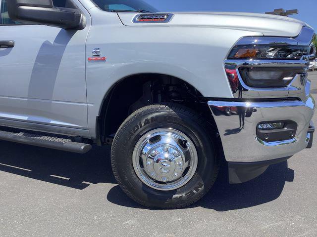 2026 RAM Ram 3500 RAM 3500 TRADESMAN CREW CAB 4X4 8 BOX