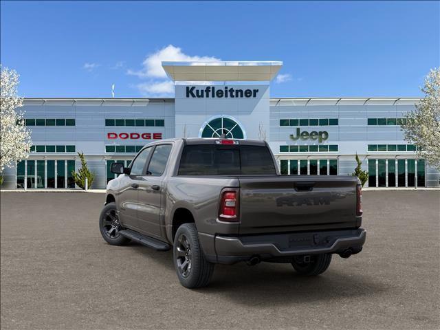 2026 Ram 1500 Express Crew Cab 4x4 5'7" Box