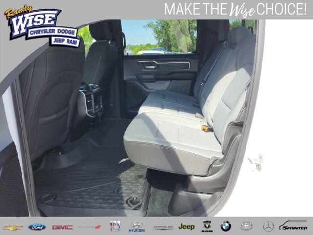 2021 Ram 1500 Big Horn Crew Cab 4x4 5'7" Box