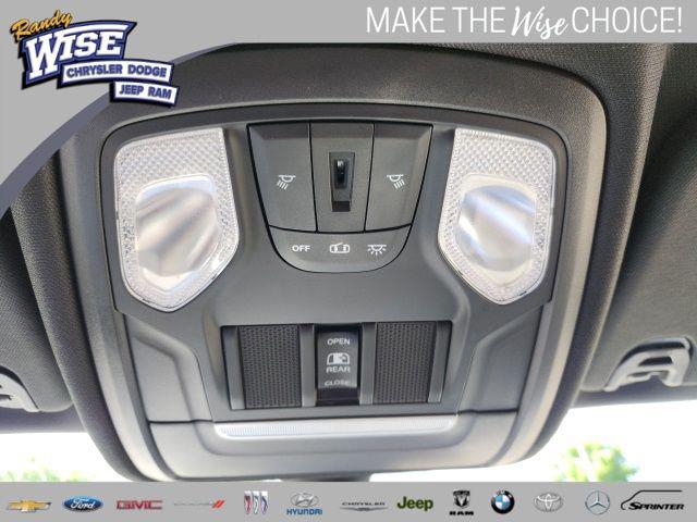 2021 Ram 1500 Big Horn Crew Cab 4x4 5'7" Box