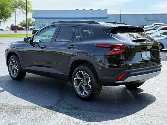 2025 Chevrolet Trax FWD LT