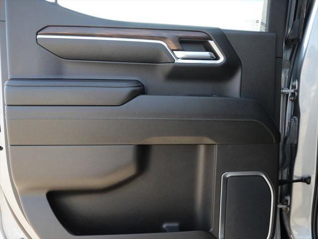 2023 GMC Sierra 1500 4WD Crew Cab Short Box SLT