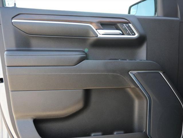 2023 GMC Sierra 1500 4WD Crew Cab Short Box SLT