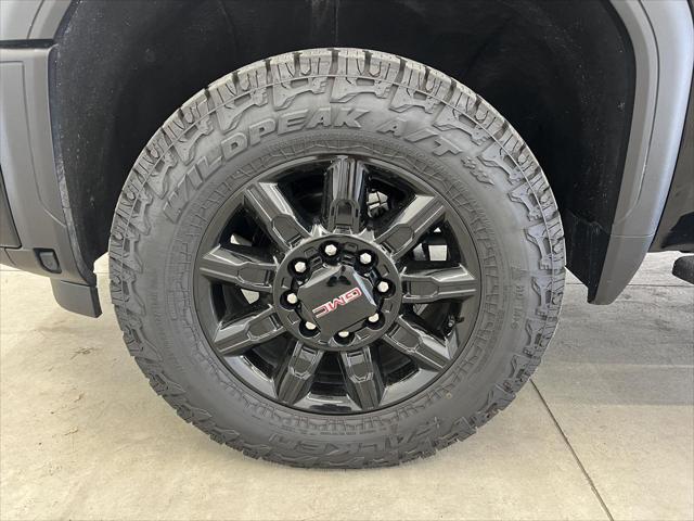 2024 GMC Sierra 2500HD 4WD Crew Cab Standard Bed AT4